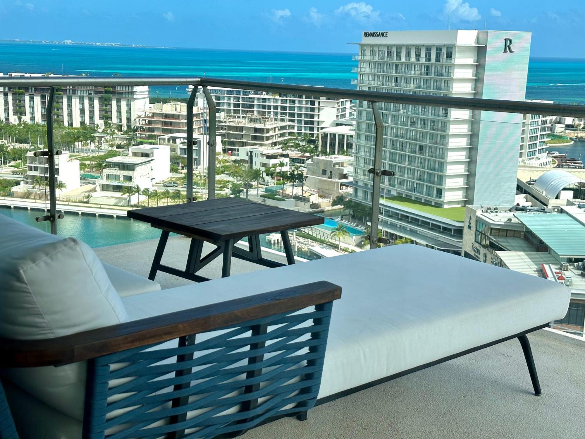 3br Luxury Oceanfront W Pool, Gym & Views * Cancun