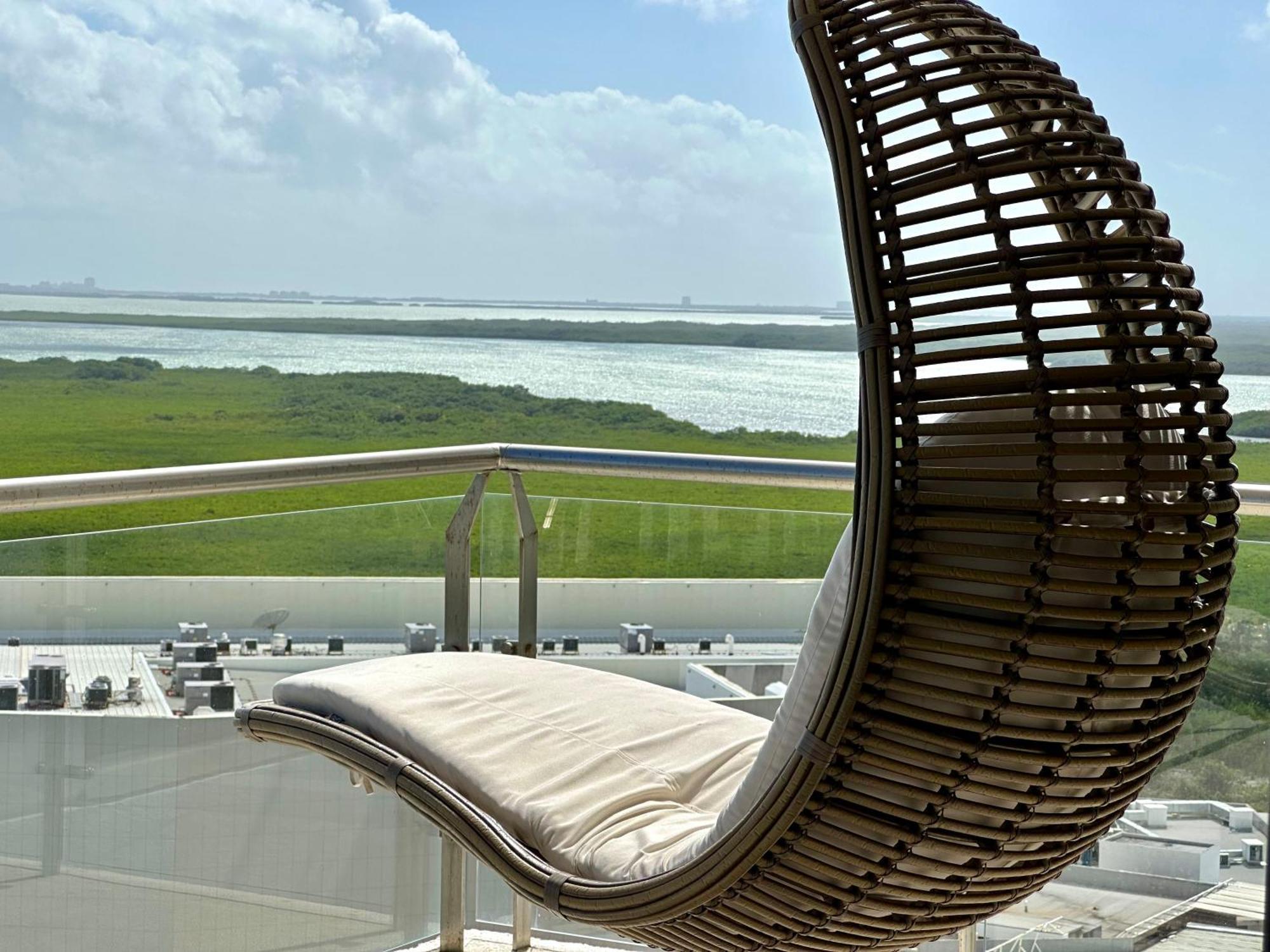 3br Luxury Oceanfront W Pool, Gym & Views Apartment Cancun