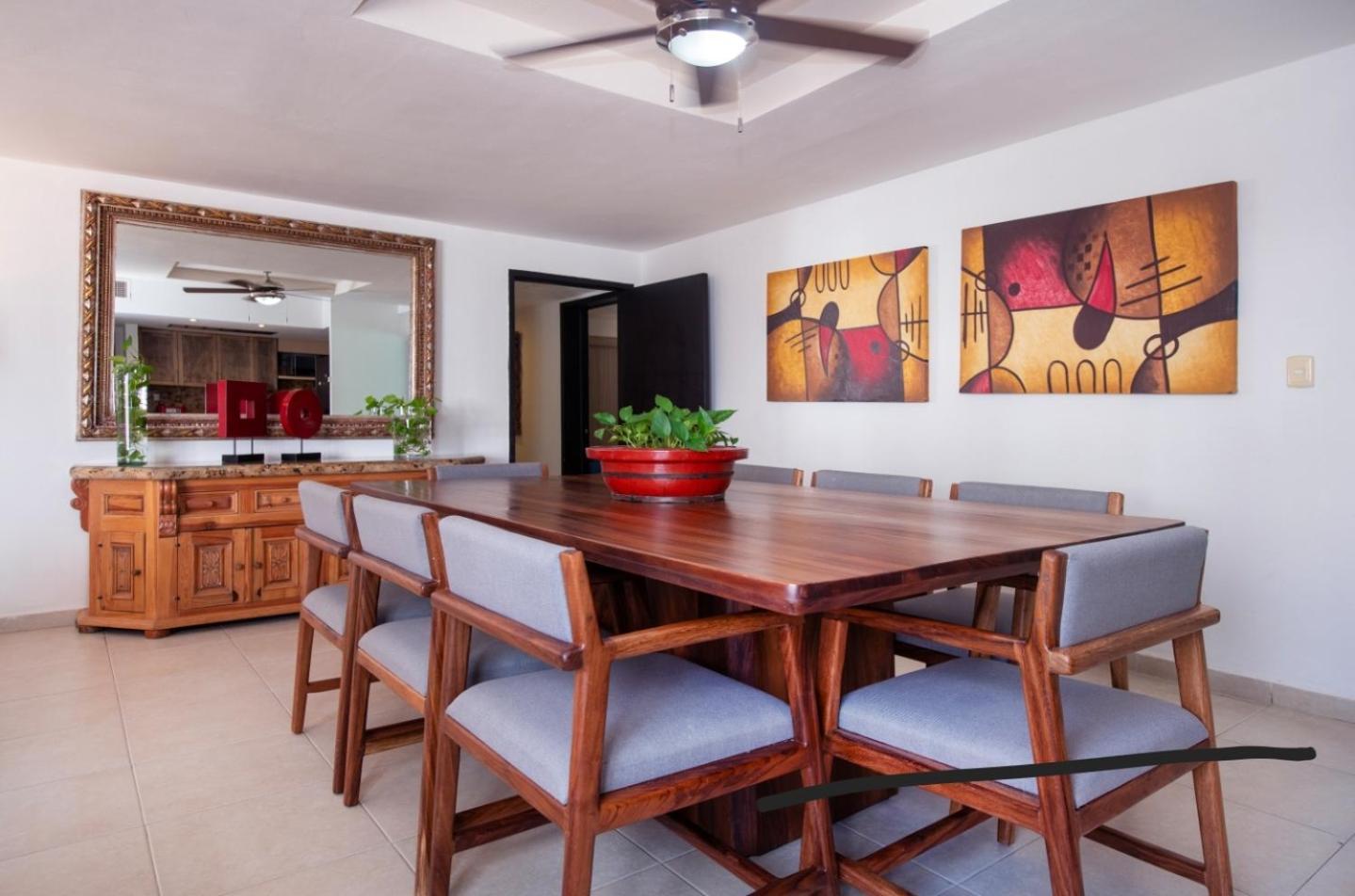 Fantastic Family On The Of Apartment Cancun