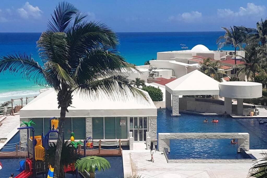 Apartment Seaside Escape In Cancun