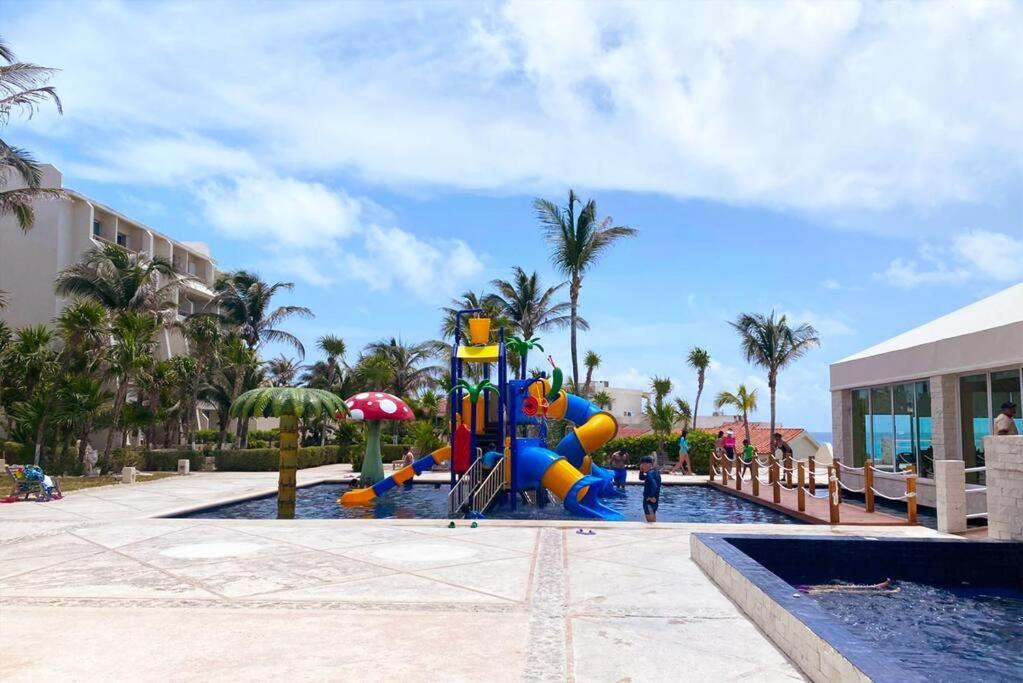 Seaside Escape In Cancun