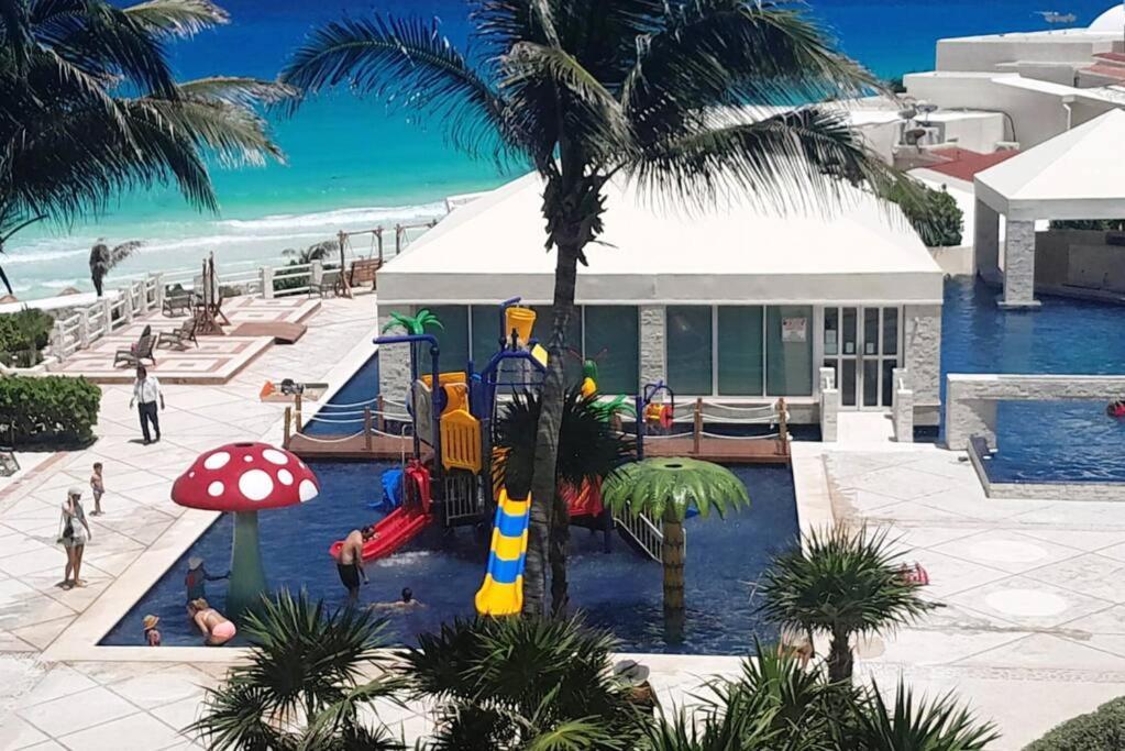 Apartment Seaside Escape In *