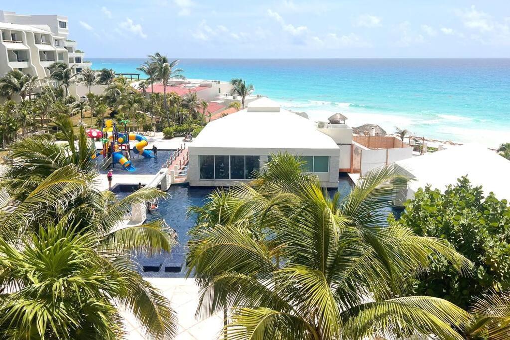 Apartment Seaside Escape In Cancun