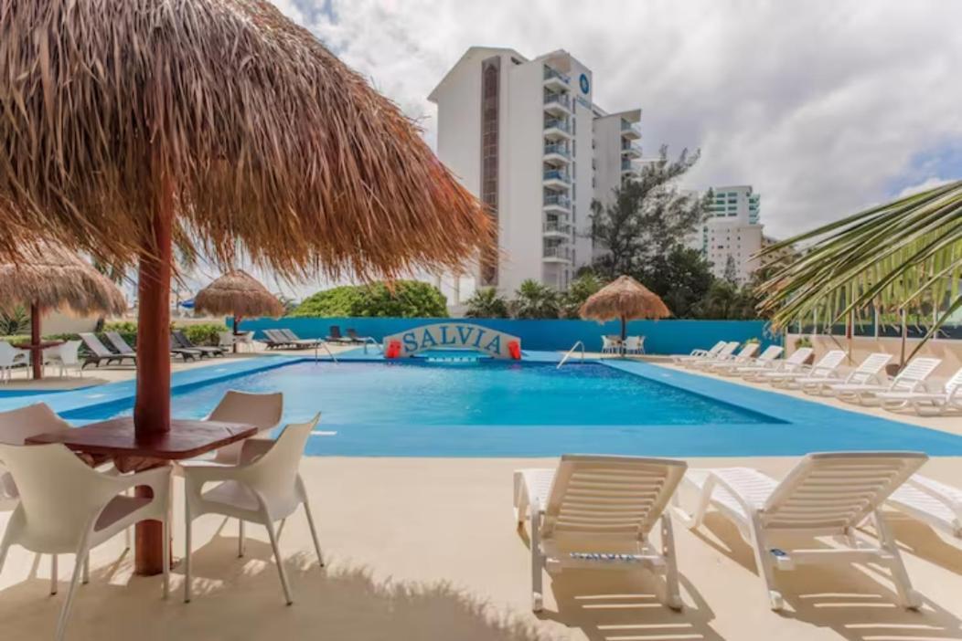 Stunning! 2 Bdrm Beach/oceanfront On Beach - Zone * Cancun