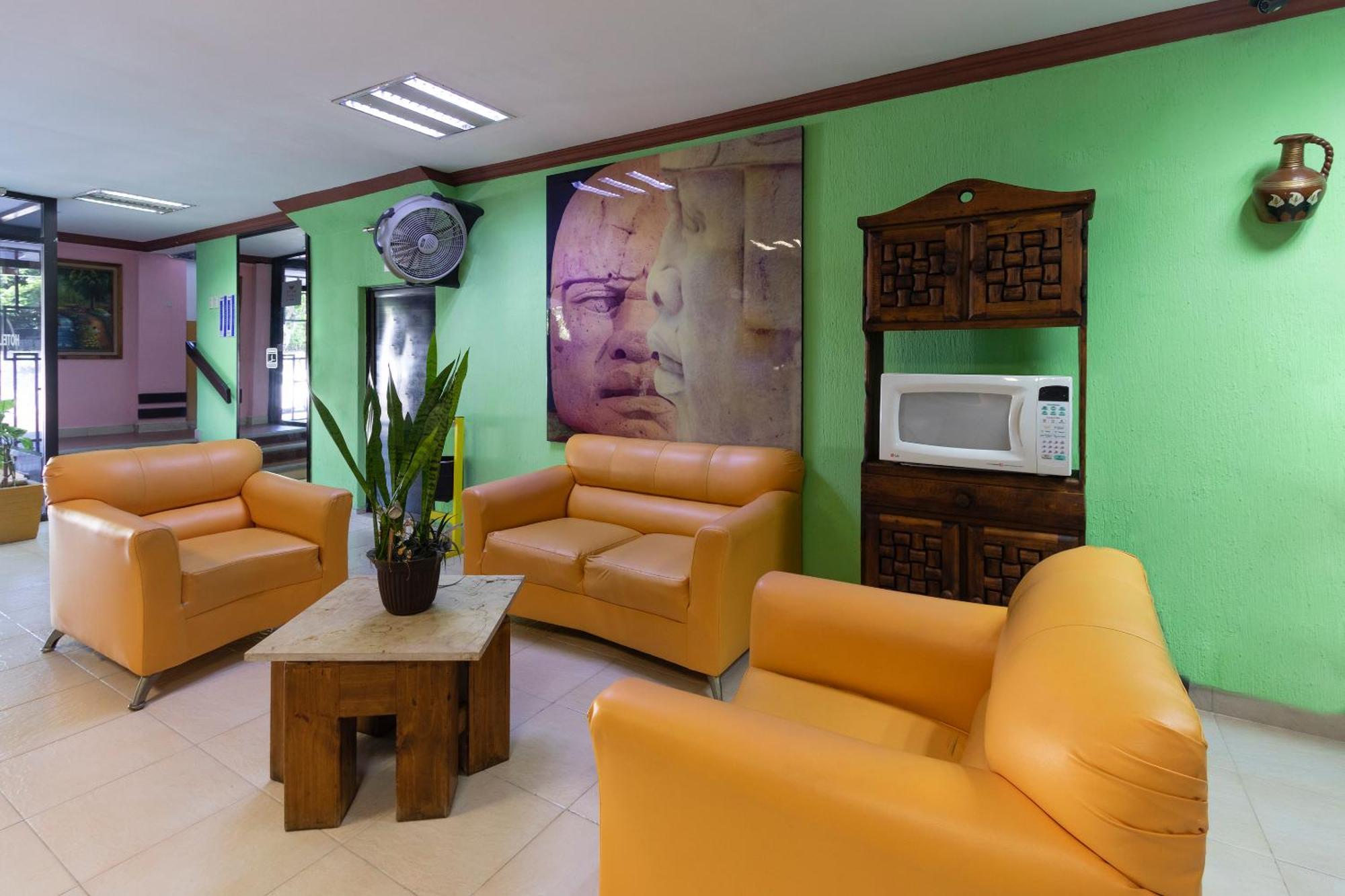 Oyo Merida Hotel 2*