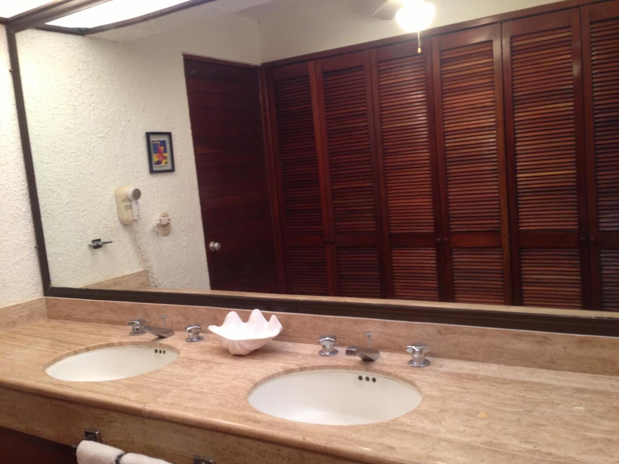 Agave, Access To The Beach! Villa