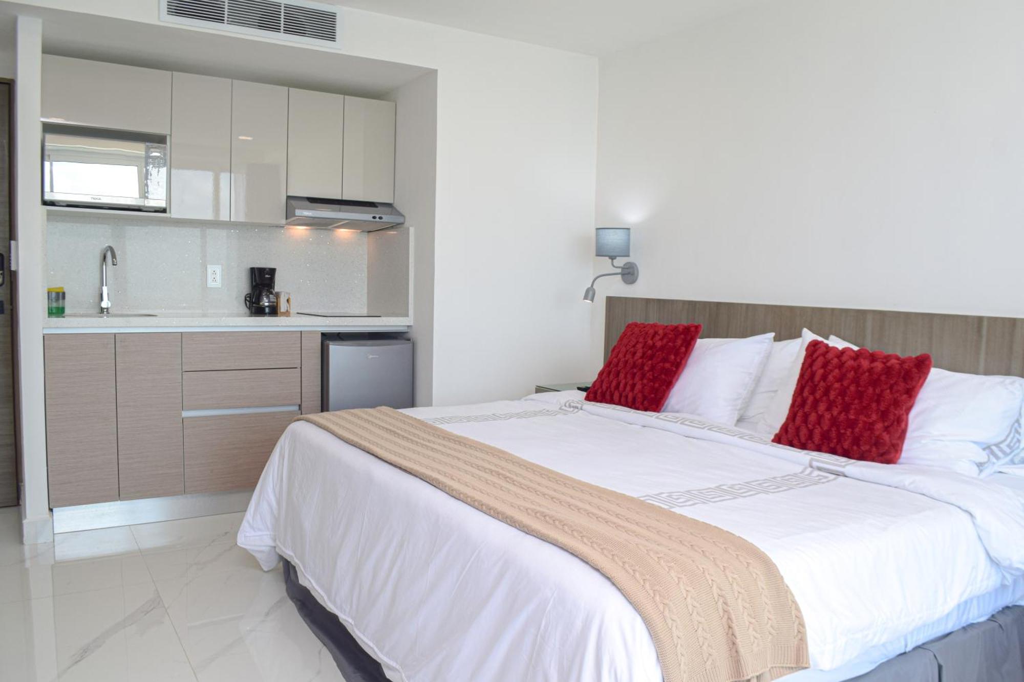 Brand New At The Beach, Sunset View Apartment Cancún