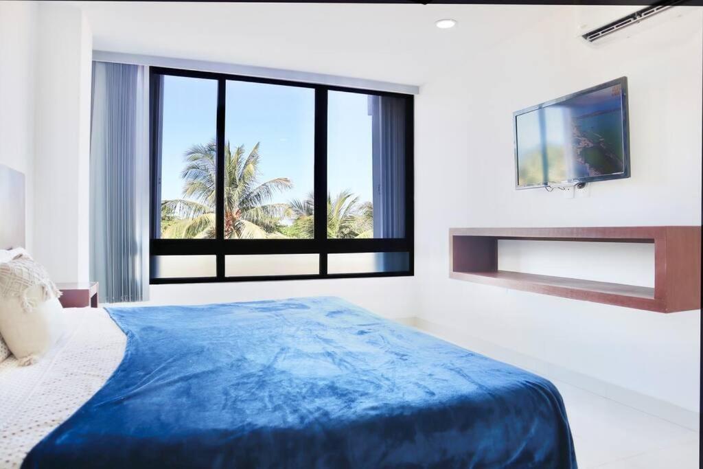 Apartment 1 Min Walking The Beach, Amazing Rooftop,brandnew