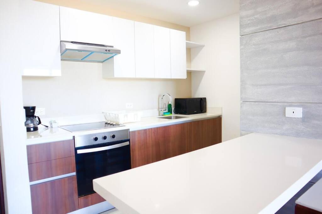 1 Min Walking The Beach, Amazing Rooftop,brandnew Apartment Cancun