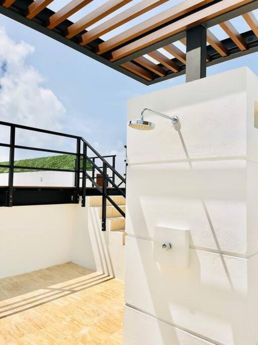 1 Min Walking The Beach, Amazing Rooftop,brandnew Apartment Cancun