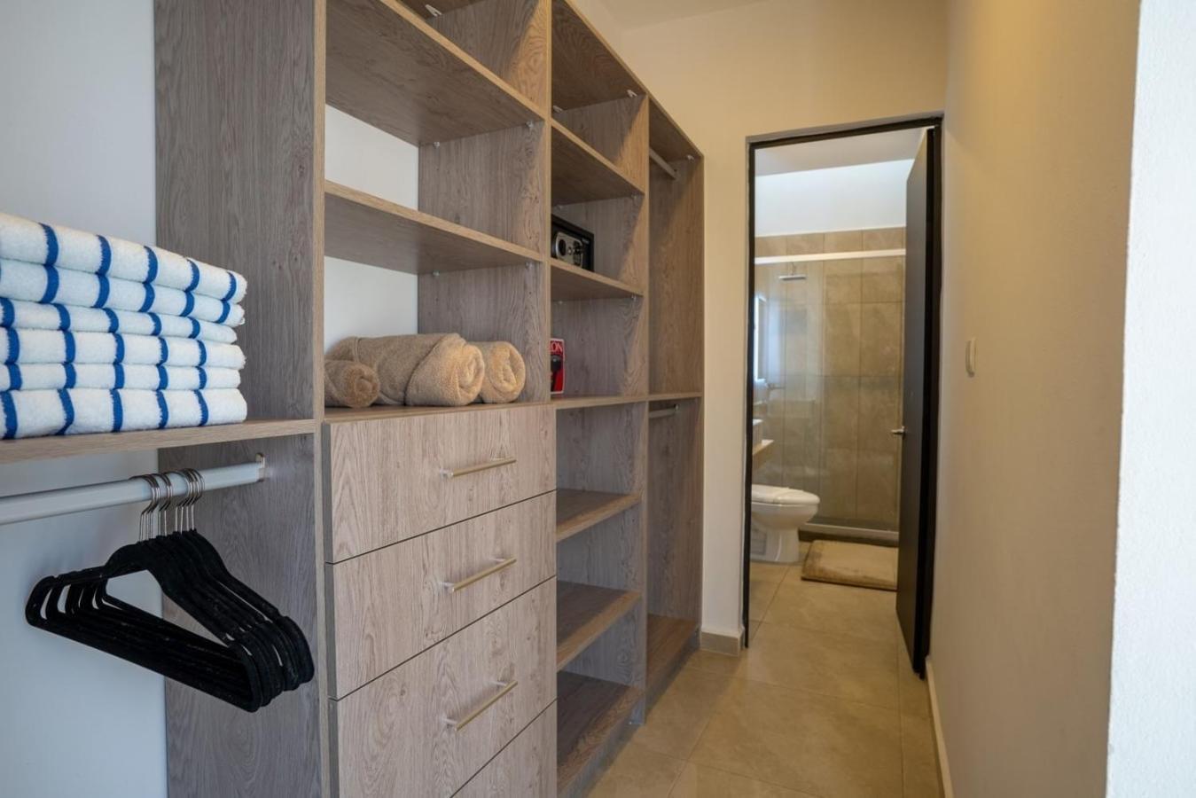 Holiday home 3br Modern House - & Fully Equipped *
