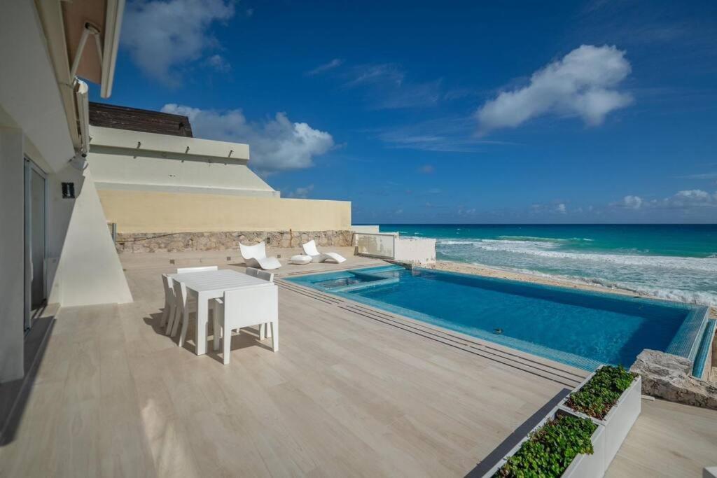 Quinnmiller At Asia Com Private Pool *