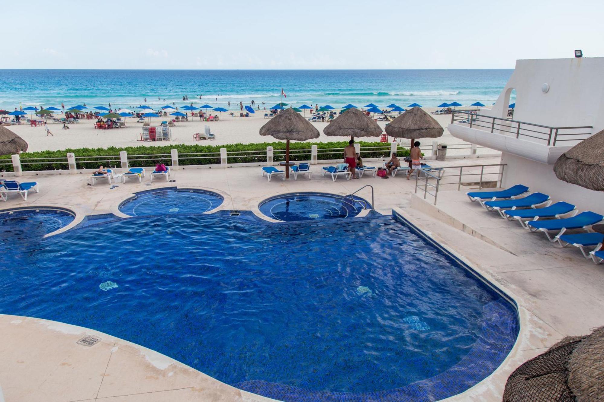 Apartment Beachfront In Zone Cancún