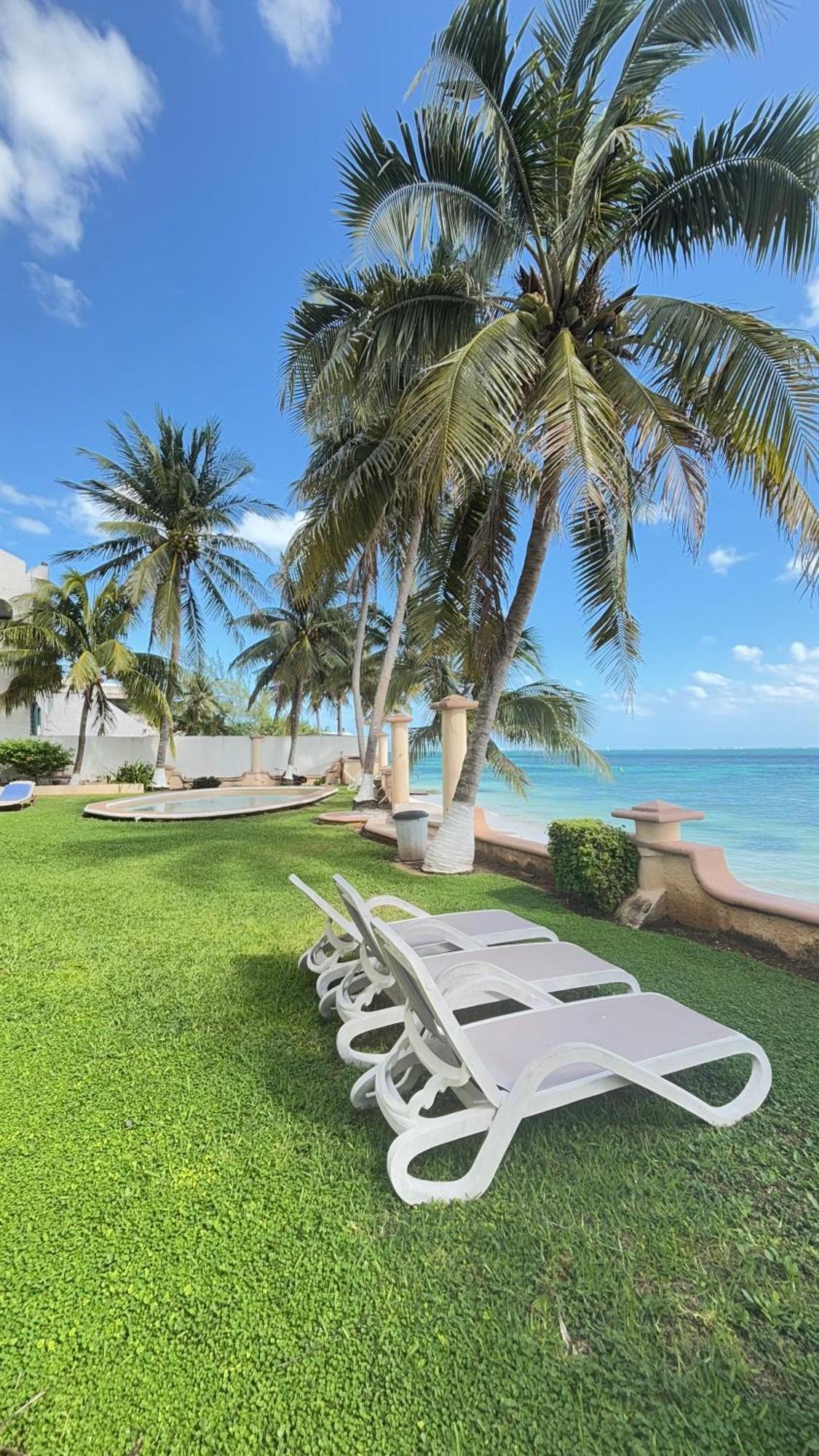 Beautiful In Front Ocean View Apartment Cancún