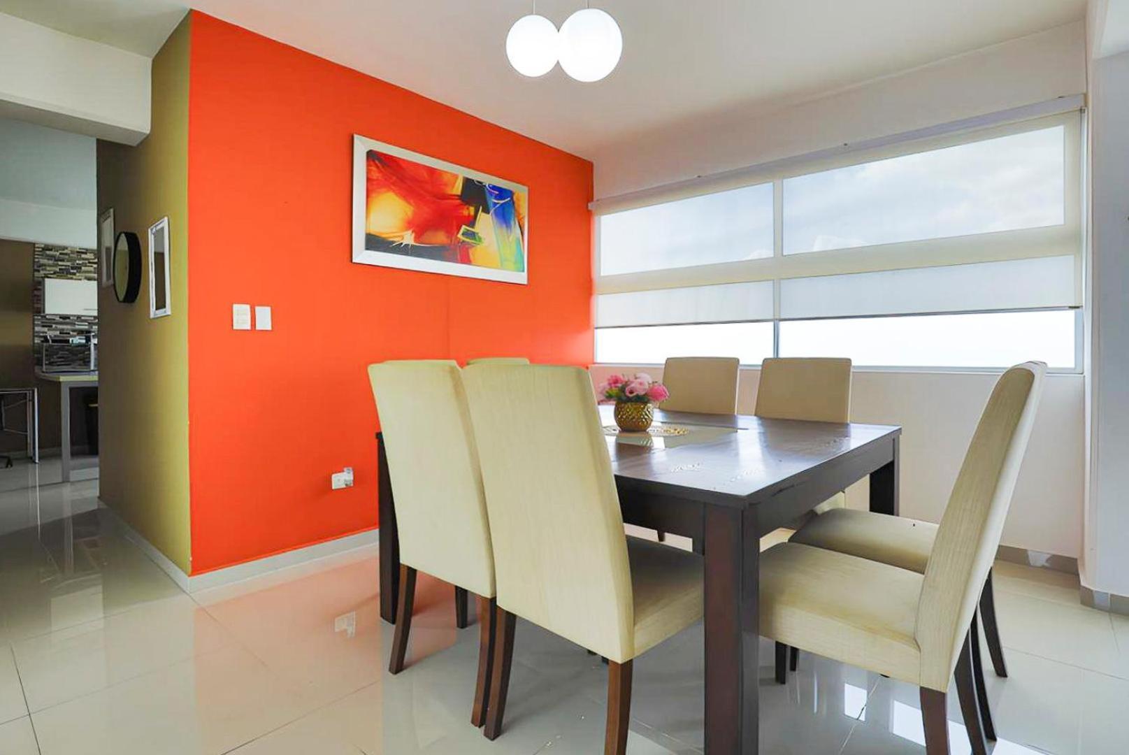 Spacious With Gym & Pool