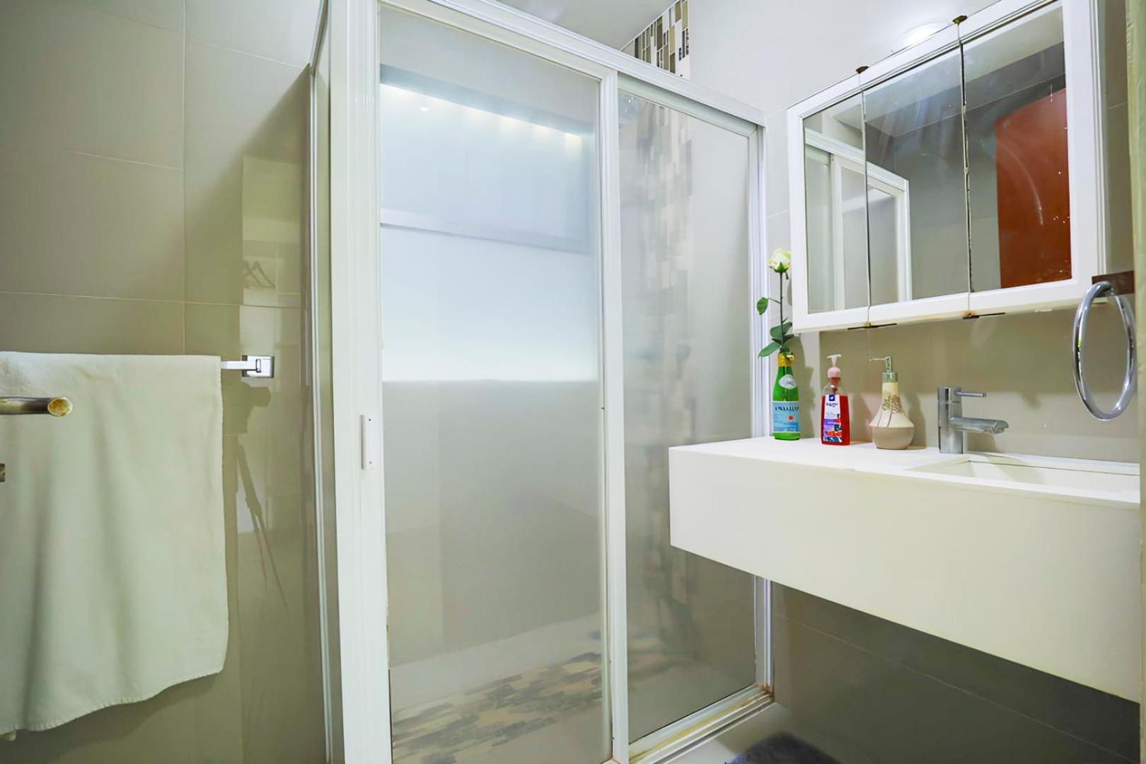 Apartment Spacious With Gym & Pool