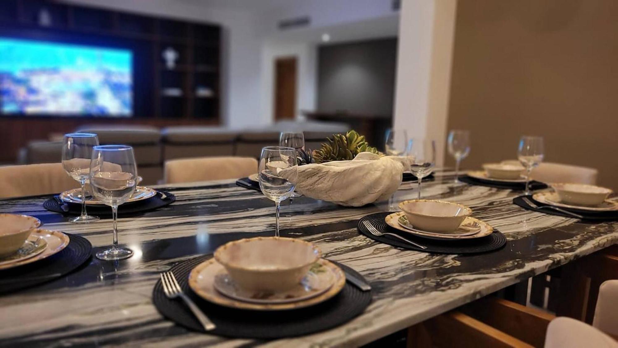 La Amada Luxury Front * Cancun