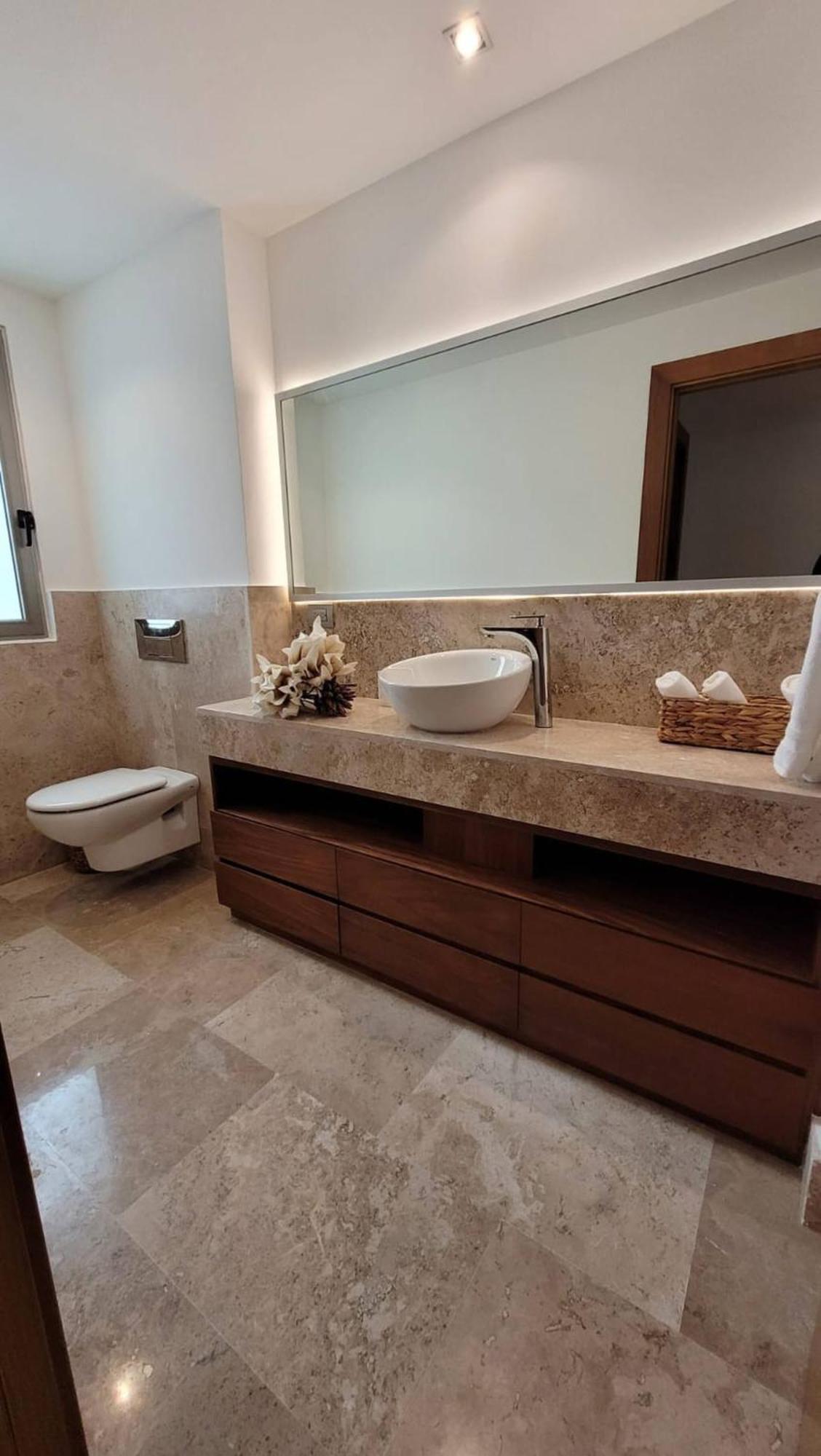 La Amada Luxury Front Apartment