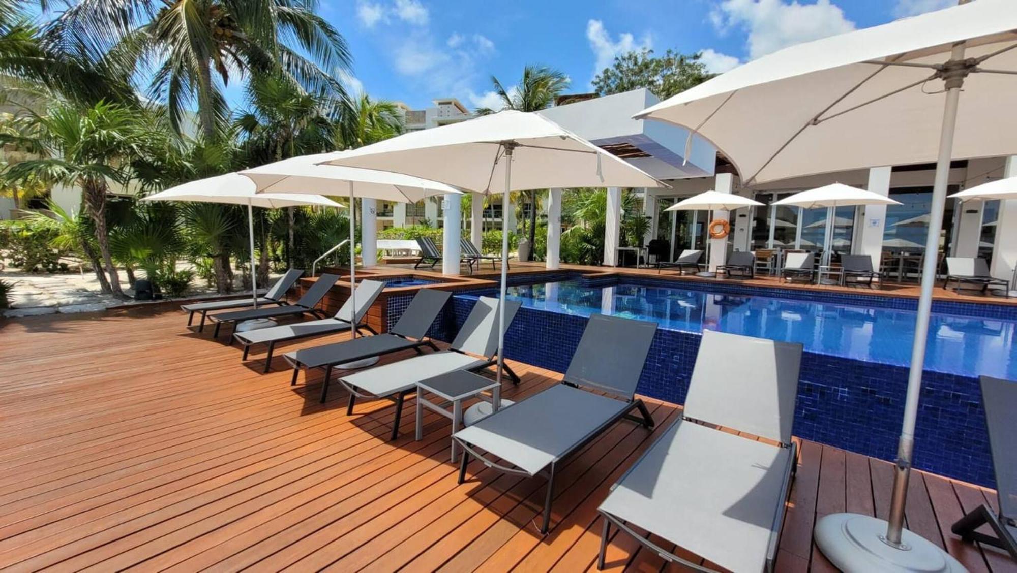 La Amada Luxury Front Cancun