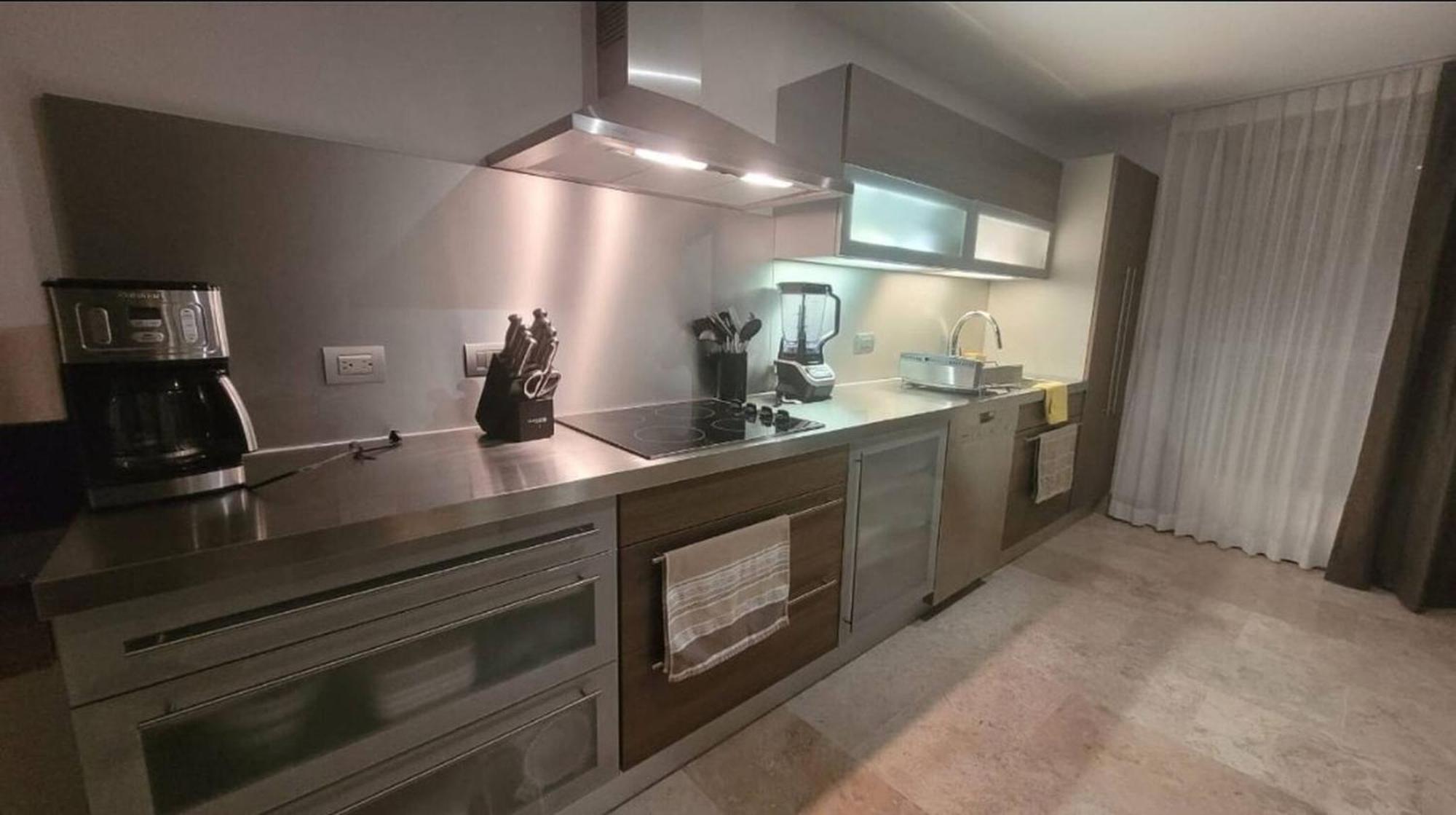 La Amada Luxury Front Apartment Cancun