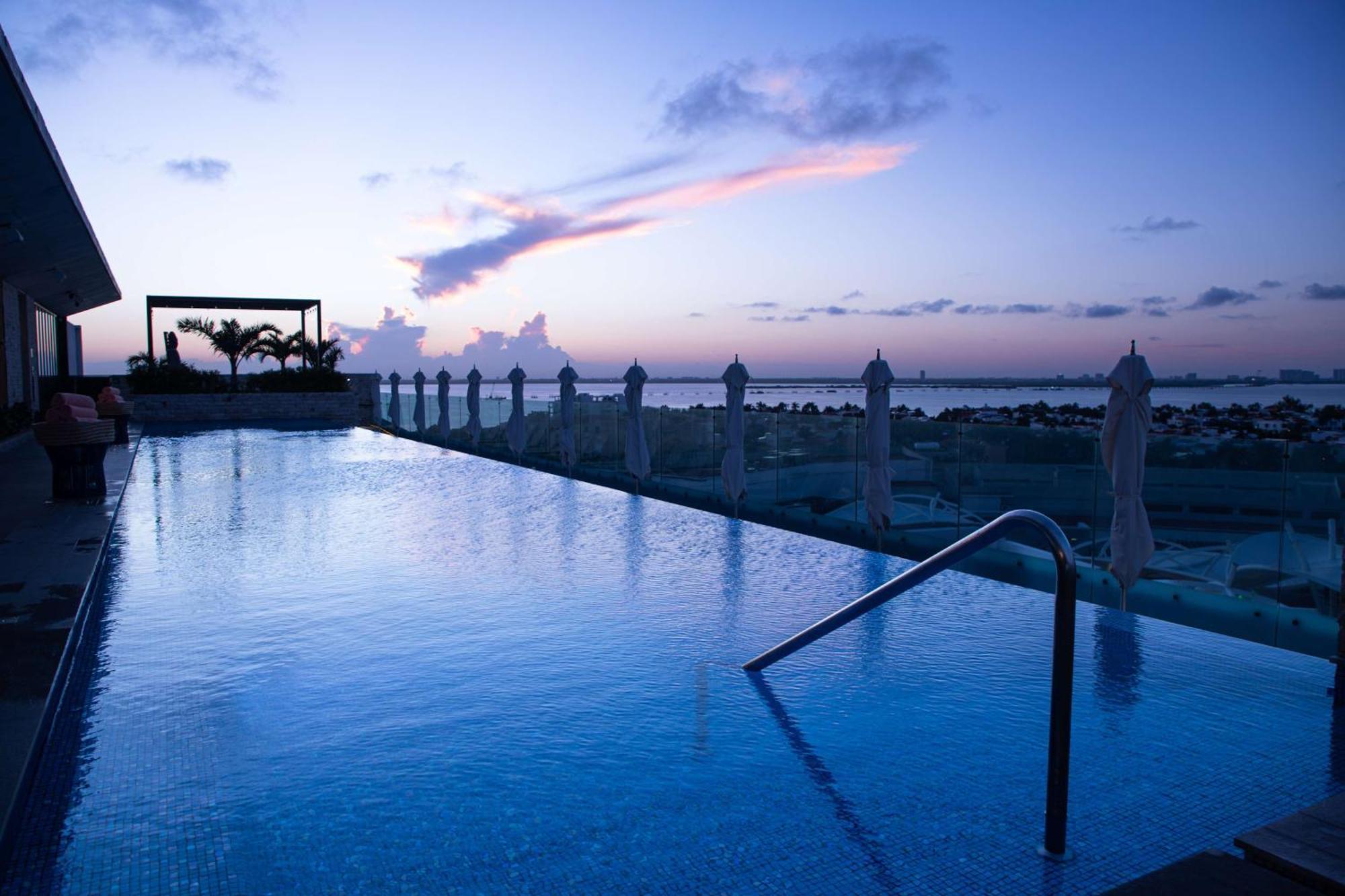 Hotel Canopy By Hilton La Isla 4*