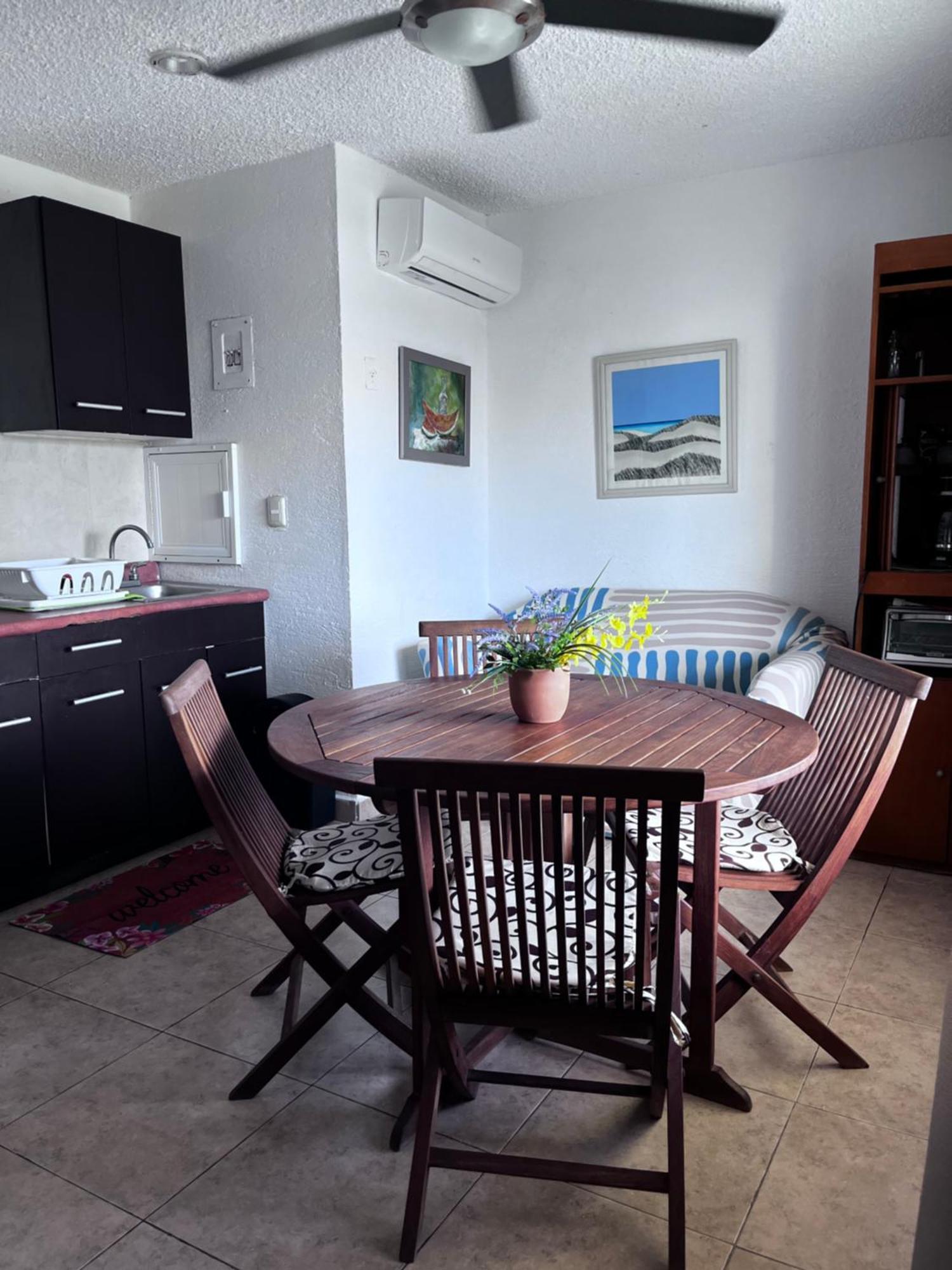 Great Price, Beautiful And Pool, 1 Bedroom Apartment Cancun