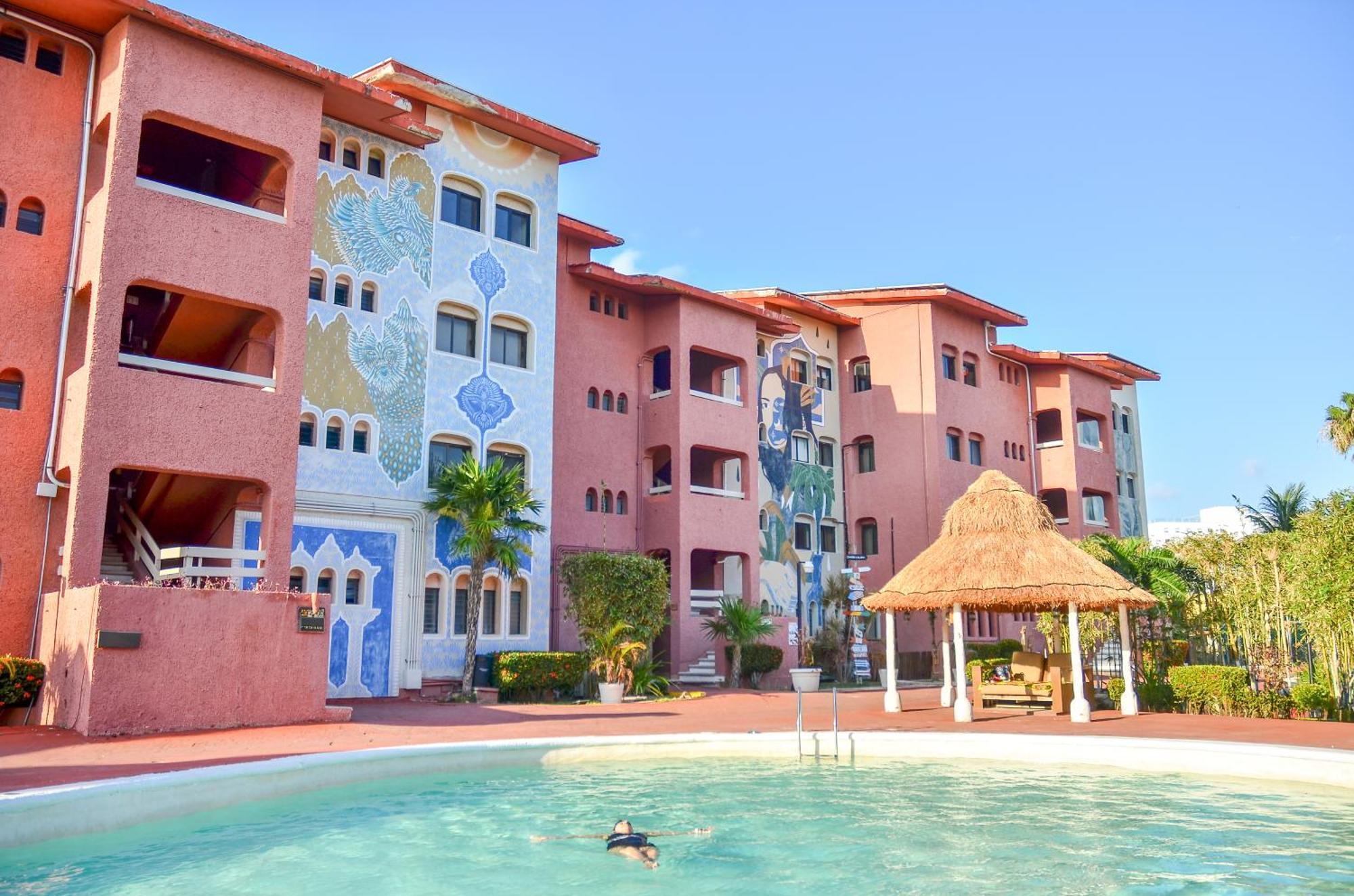 Hotel Selina Laguna Zone 3*