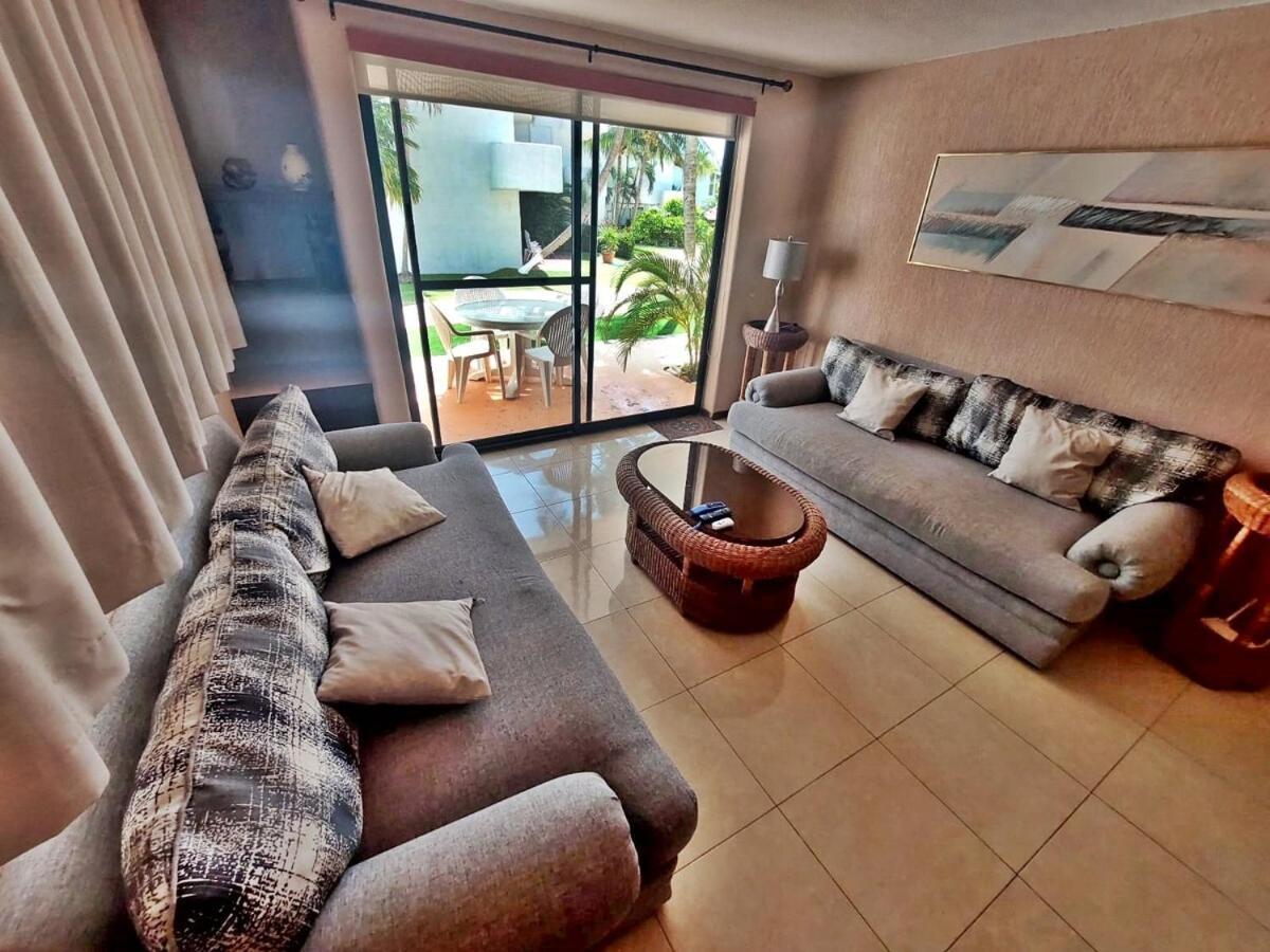 Hermosa Planta Baja Con Piscina, Acceso A La Playa!!! * Cancún