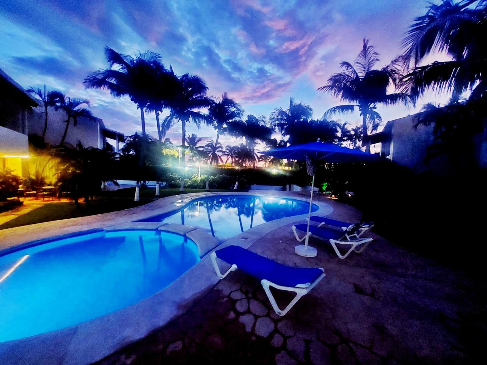 Frühstückspension Hermosa Planta Baja Con Piscina, Acceso A La Playa!!!