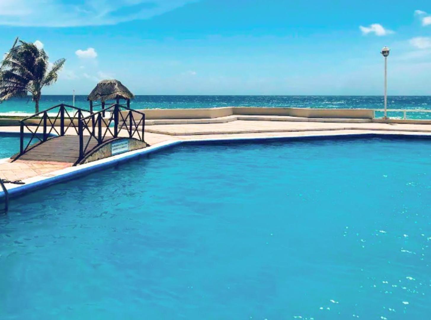 With Lagoon View And Access Apartment *