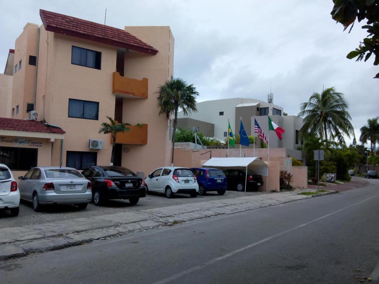 Grand Royal Lagoon * Cancun