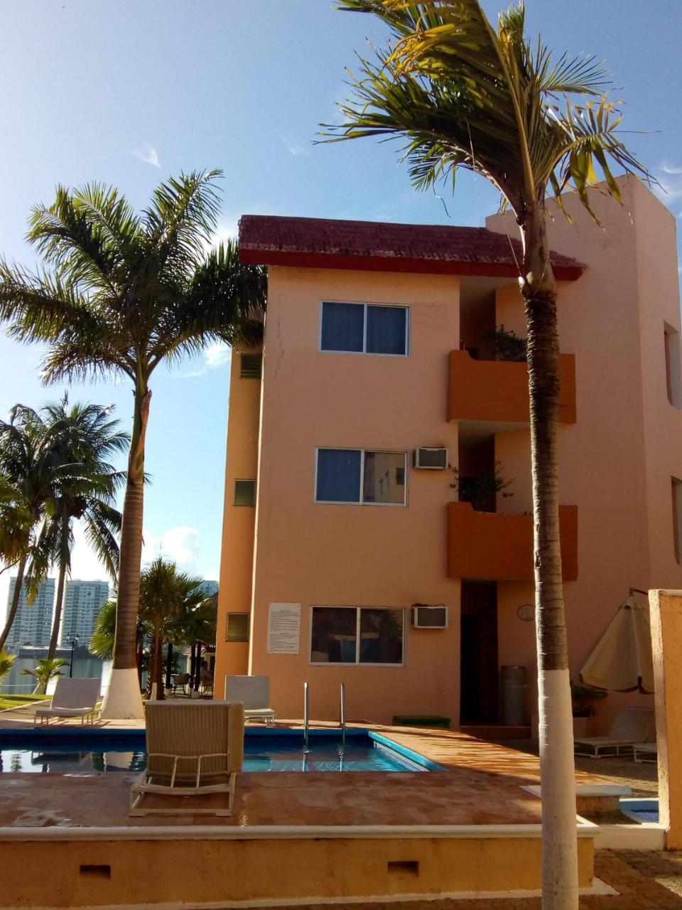 Hotel Grand Royal Lagoon *