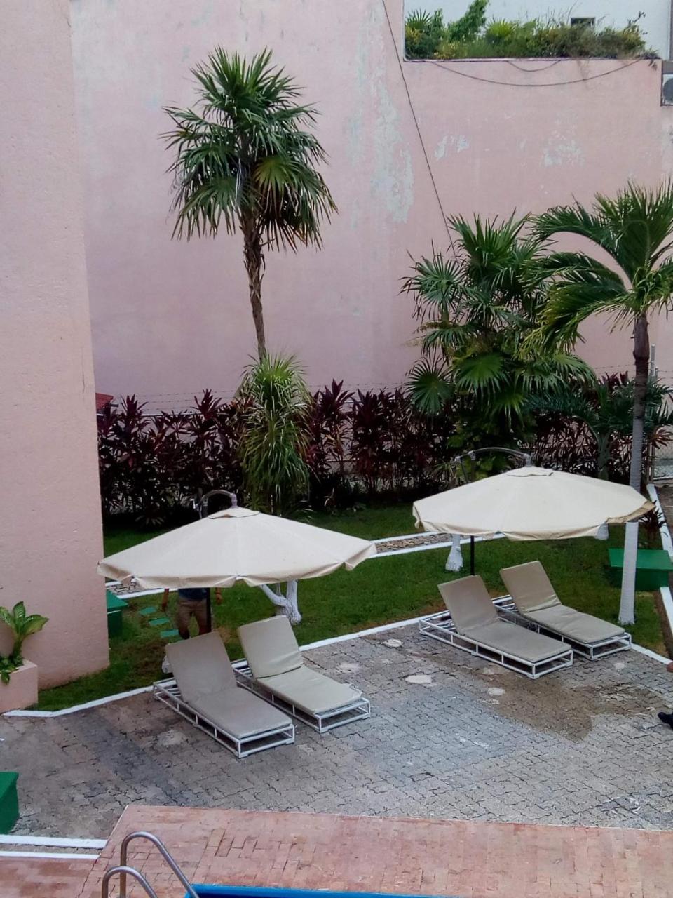 Grand Royal Lagoon Hotel
