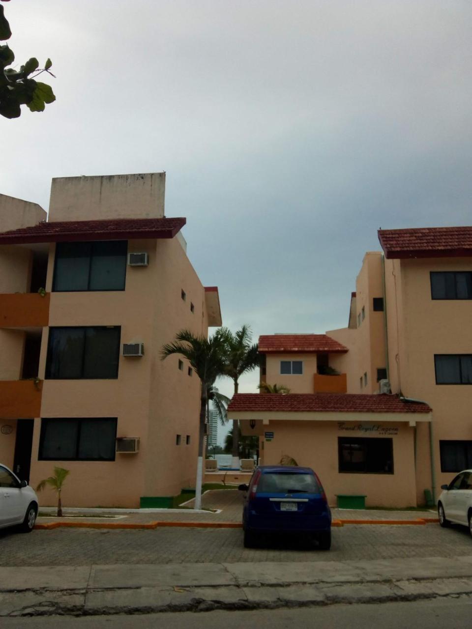 Grand Royal Lagoon Hotel Cancun