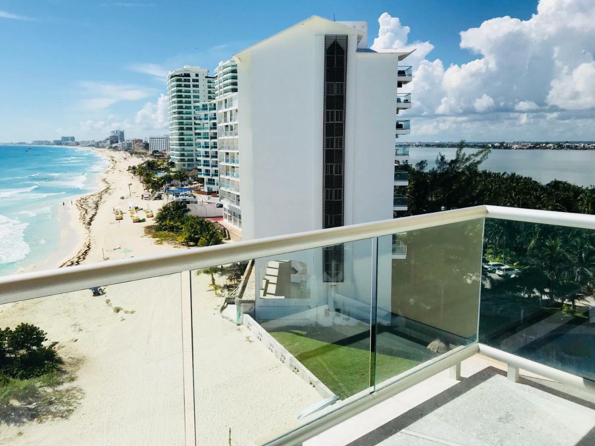 Stunning! 2 Bdrm Beach/oceanfront On Beach - Zone Cancun