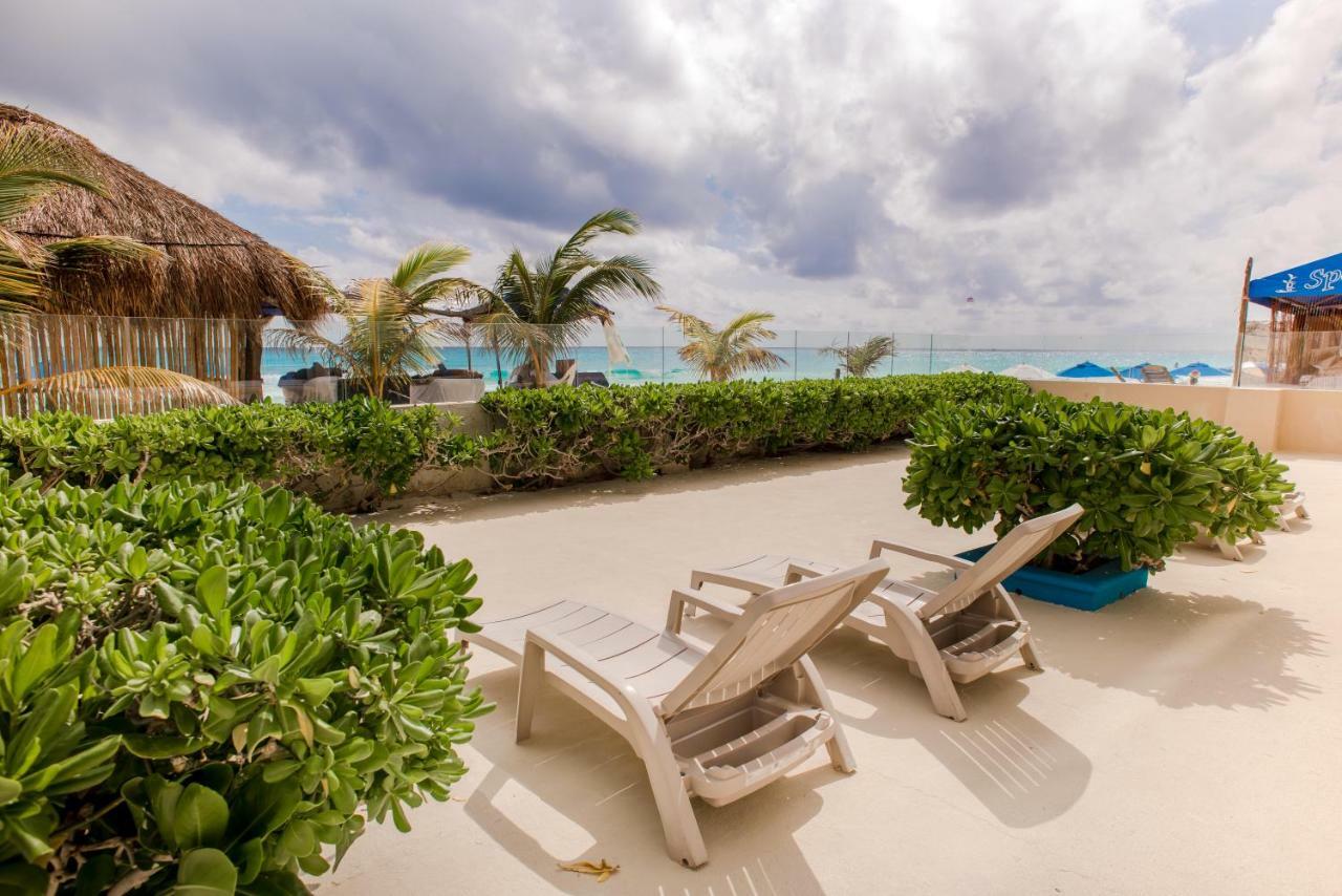 Stunning! 2 Bdrm Beach/oceanfront On Beach - Zone Aparthotel